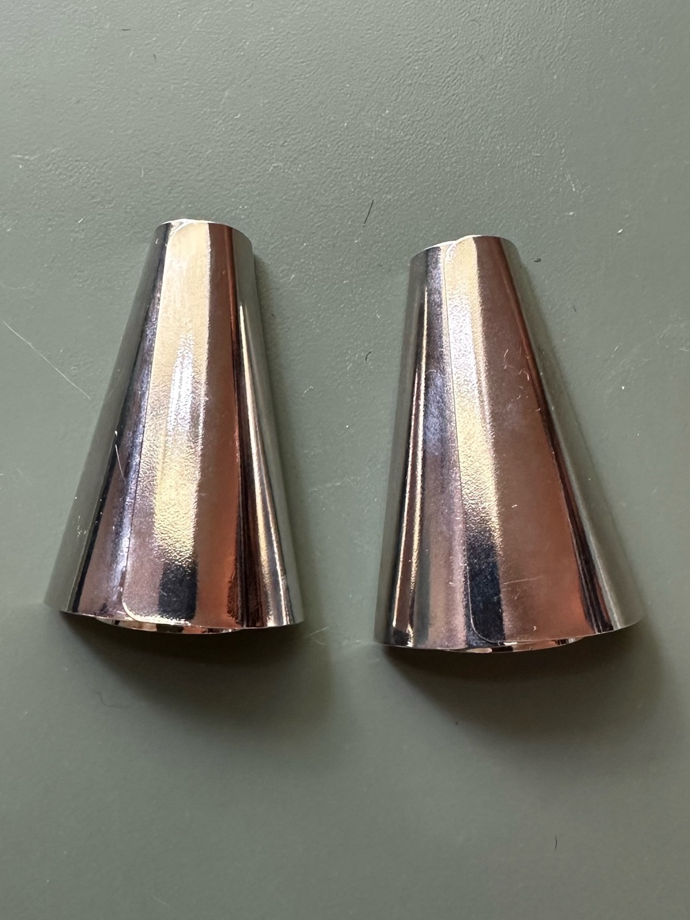 2 stainless steel finger protectors for cutting and slicing